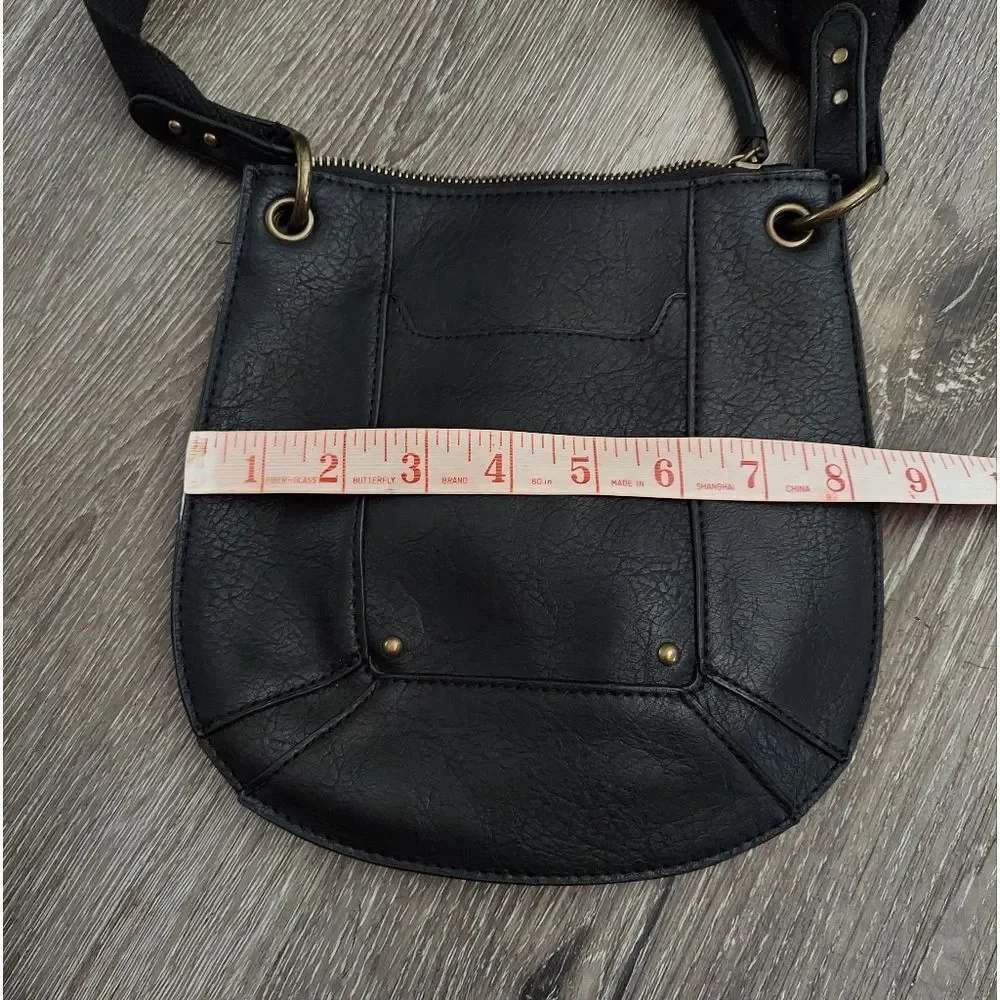 Time and Tru Women's Bentley Crossbody Handbag - Black
